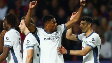 Dumfries Named Man of the Match Against Barcelona