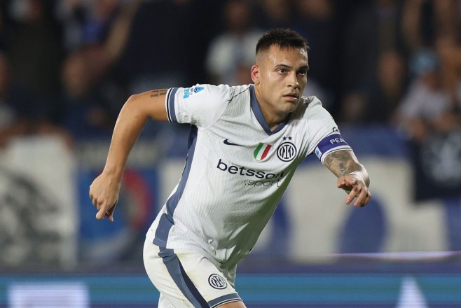 Injury of Lautaro Martinez Against Barcelona
