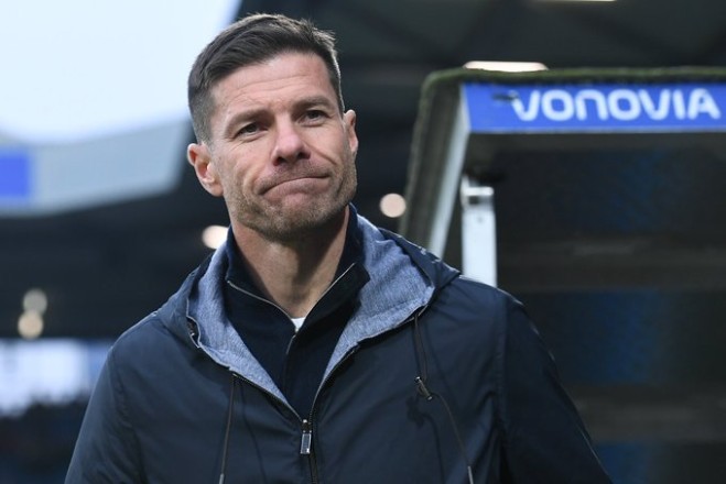 Alonso Refuses to Comment on Coaching Real Madrid