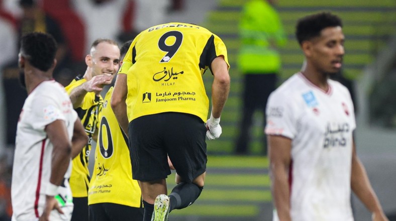احجز مقعدك الآن.. كل ما تود معرفته عن تذاكر مباراة الشباب والاتحاد في دوري روشن